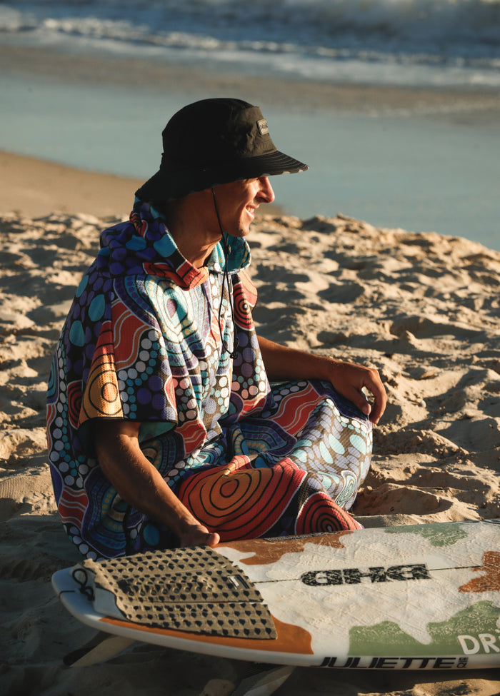 DT25 | Hogarth Arts - 'The Journey' Poncho Towel