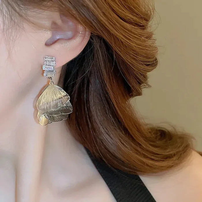 Flower Petals Diamond Stud Earrings fashionnsio
