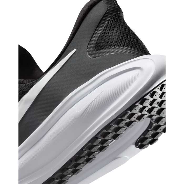 Nike Revolution 8 EasyOn Men's Road Running Shoes – HQ2414-001