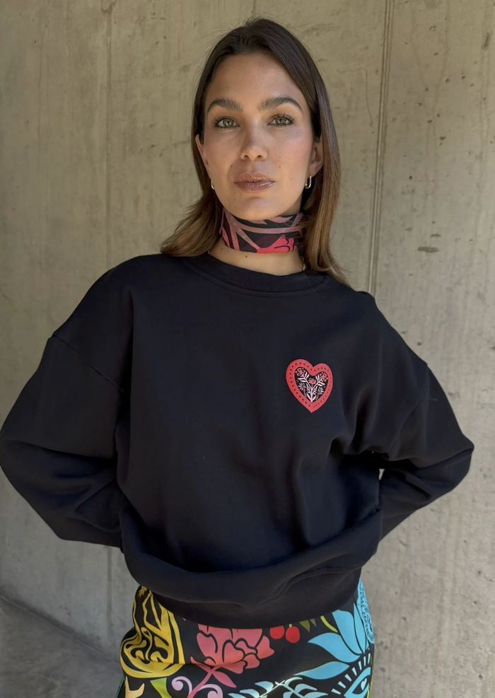 Sweatshirt: Amara