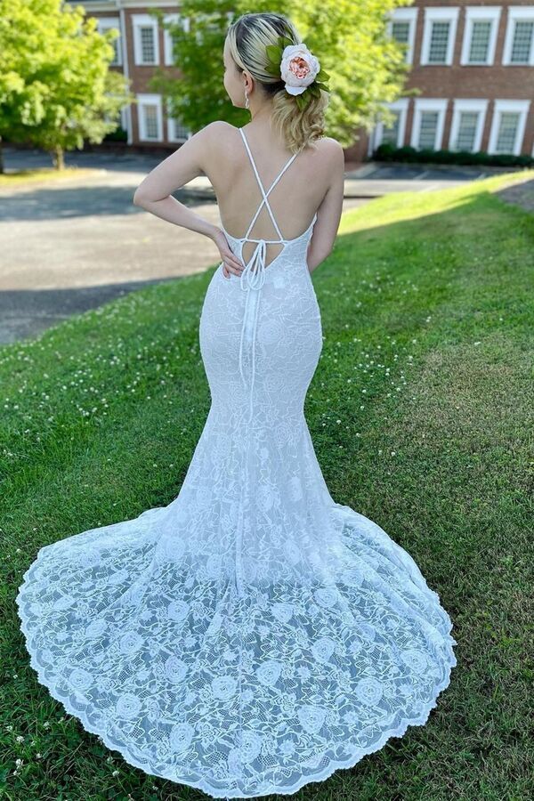 White Mermaid V-Neck Sleeveless Lace Long Formal Dress with Train
