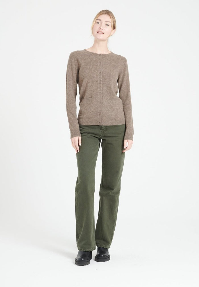 LILLY 4 Cardigan col rond en cachemire cintré taupe