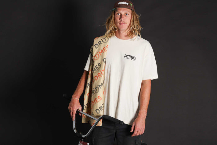 DT25 | Boyd Hilder - 'Sun City' Beach Towel