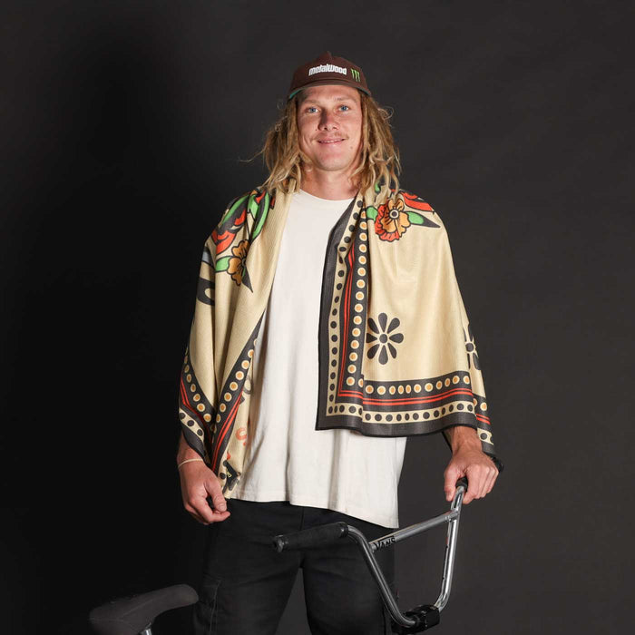 DT25 | Boyd Hilder - 'Sun City' Beach Towel