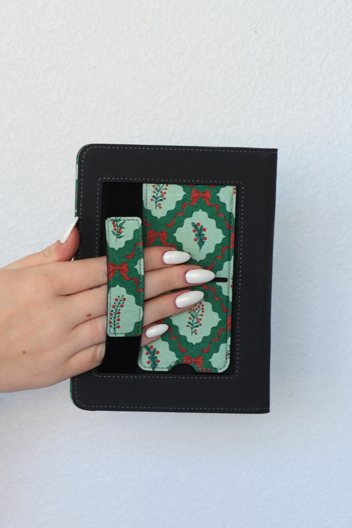 holly jolly kindle case