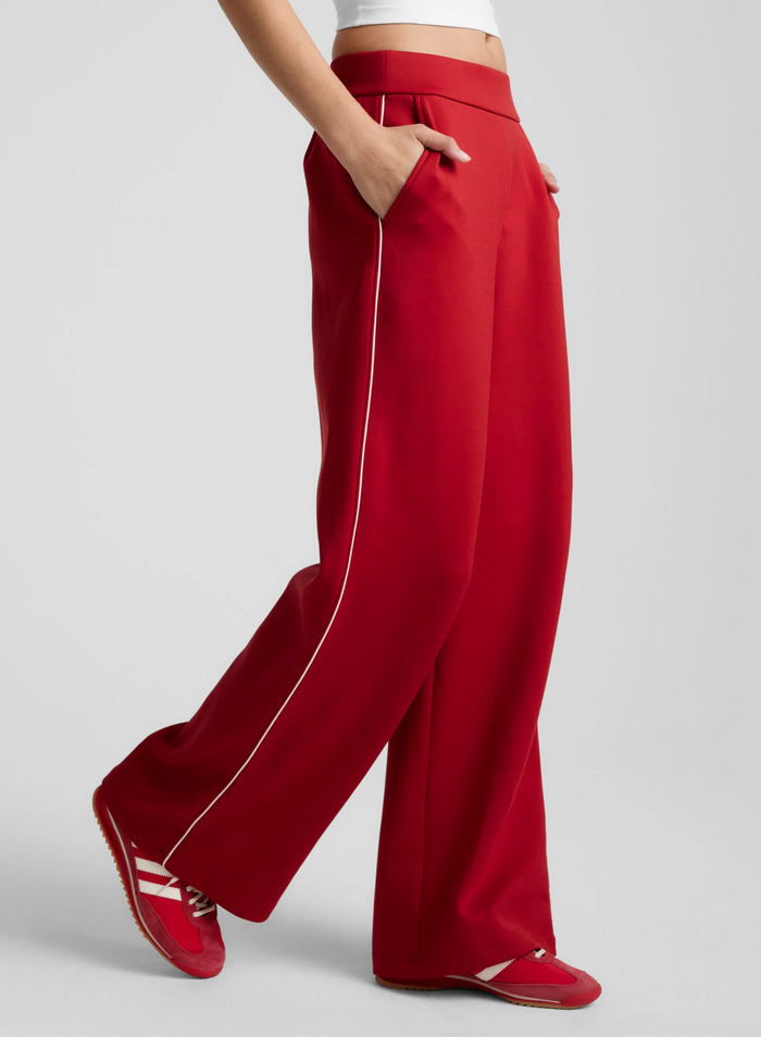 In the Flow Piped Pant