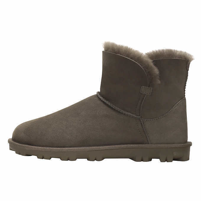 Kirkland Signature Women's Winter Boots Olive