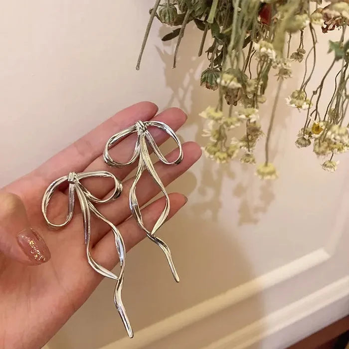 Bow Metal Long Drop Earrings fashionnsio