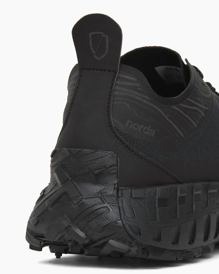 norda 001A Stealth Black
