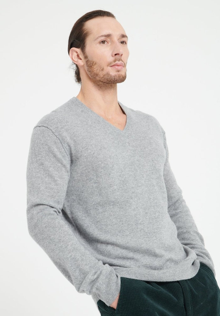 LUKE 11 Pull col V en cachemire gris clair