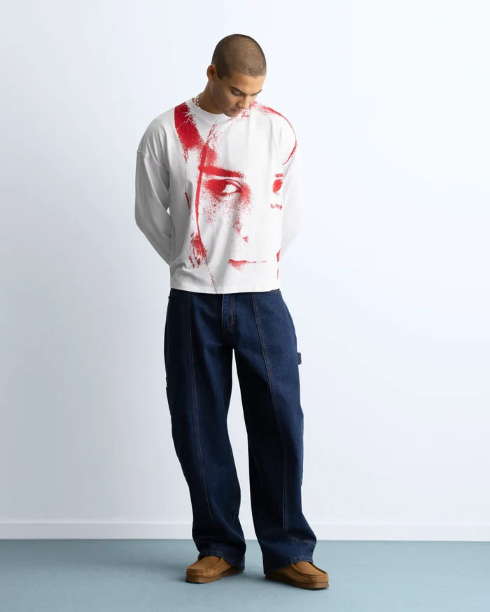 Side-Eye Long-Sleeve Tee