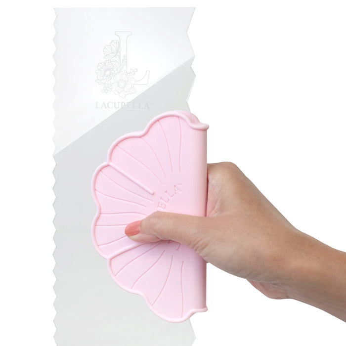 Silicone Comfort Grip for Icing Scrapers and Combs. Great for cake decorating and frosting your own cakes. Lacupella cake decorating tool and buttercream icing tool.