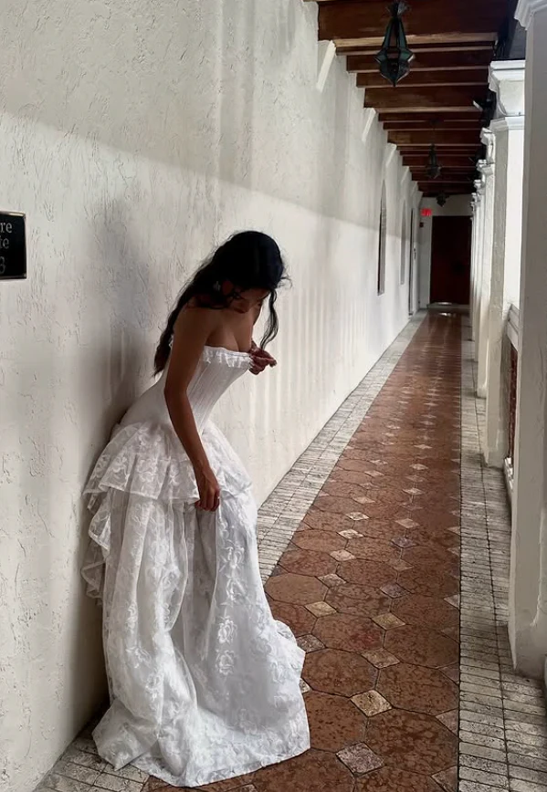 Stunning Ball Gown Strapless Layered White Lace Prom Dress Wedding Dress