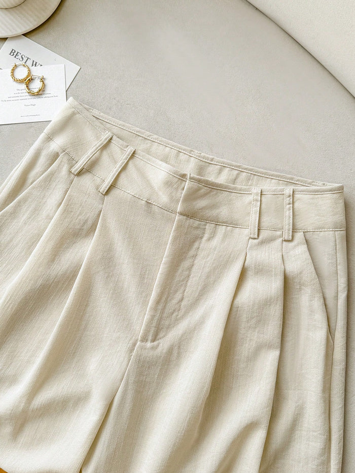 Women's Solid Beige Pleated Straight-Leg Pants